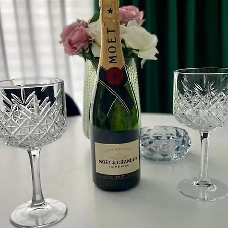 Philip By Alezzii Nord 10 Apartment Navodari